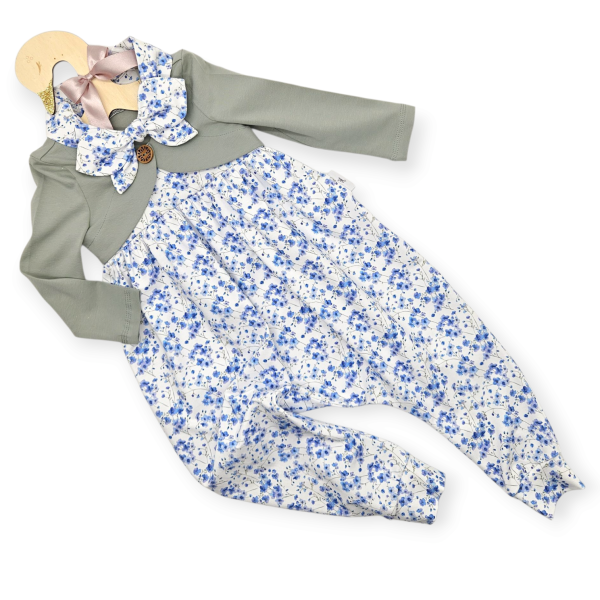 Set aus Romper Napa, Bollerojäckchen und Haarband, in Größe 98